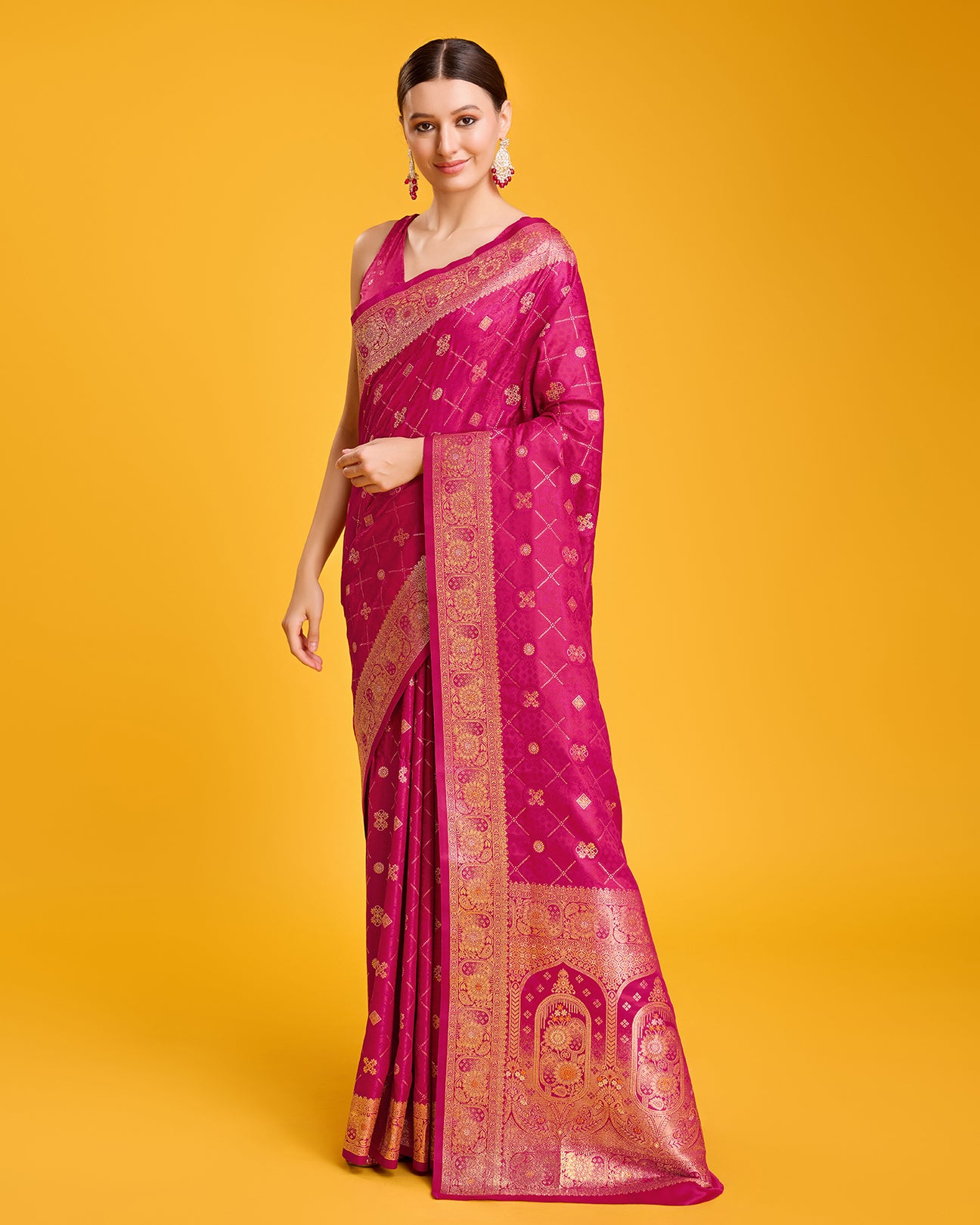 Magenta Banarasi Satin Silk Woven Stunning Saree - Monjolika Fashion Magenta Banarasi Satin Silk Woven Stunning Saree - Monjolika Fashion