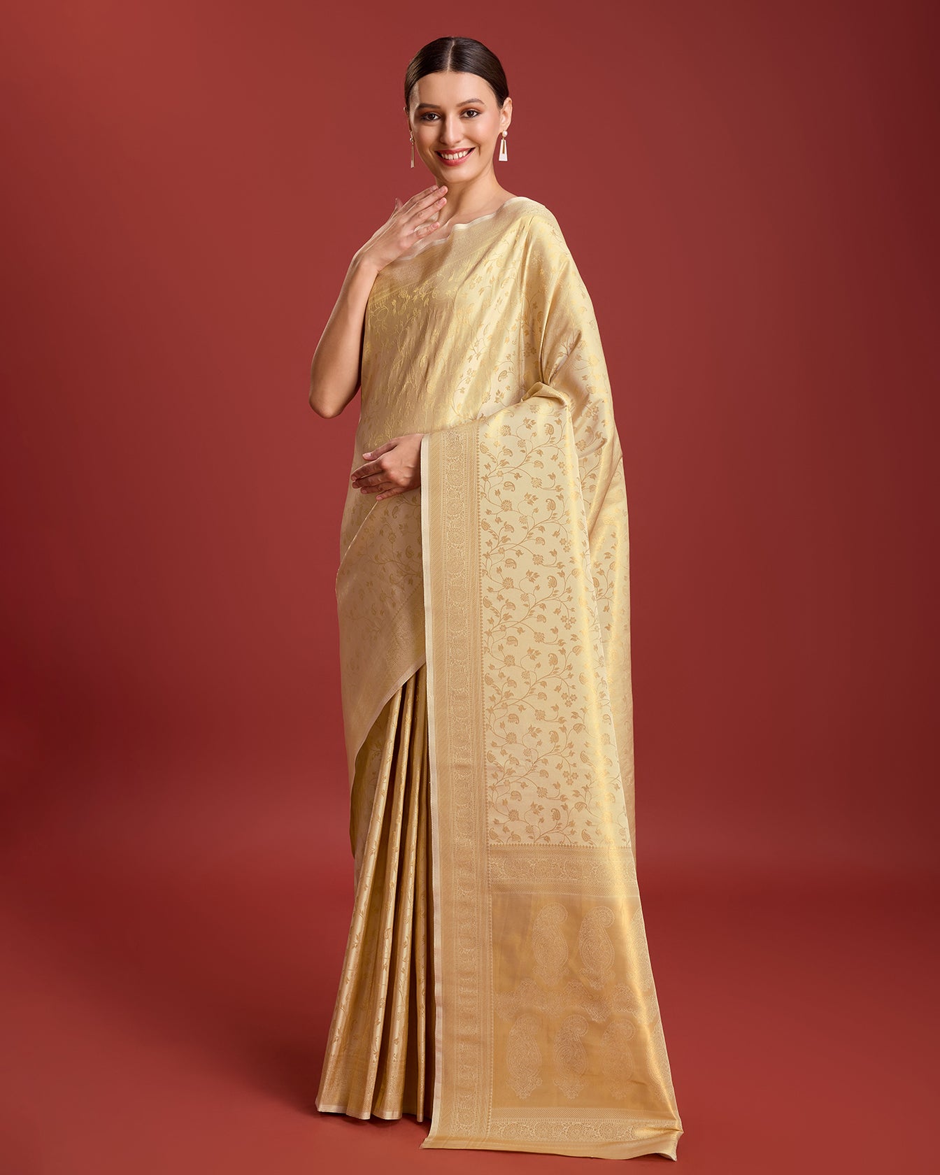Beige Kanjivaram Silk Zari Woven Traditional Saree - Monjolika Fashion Beige Kanjivaram Silk Zari Woven Traditional Saree - Monjolika Fashion