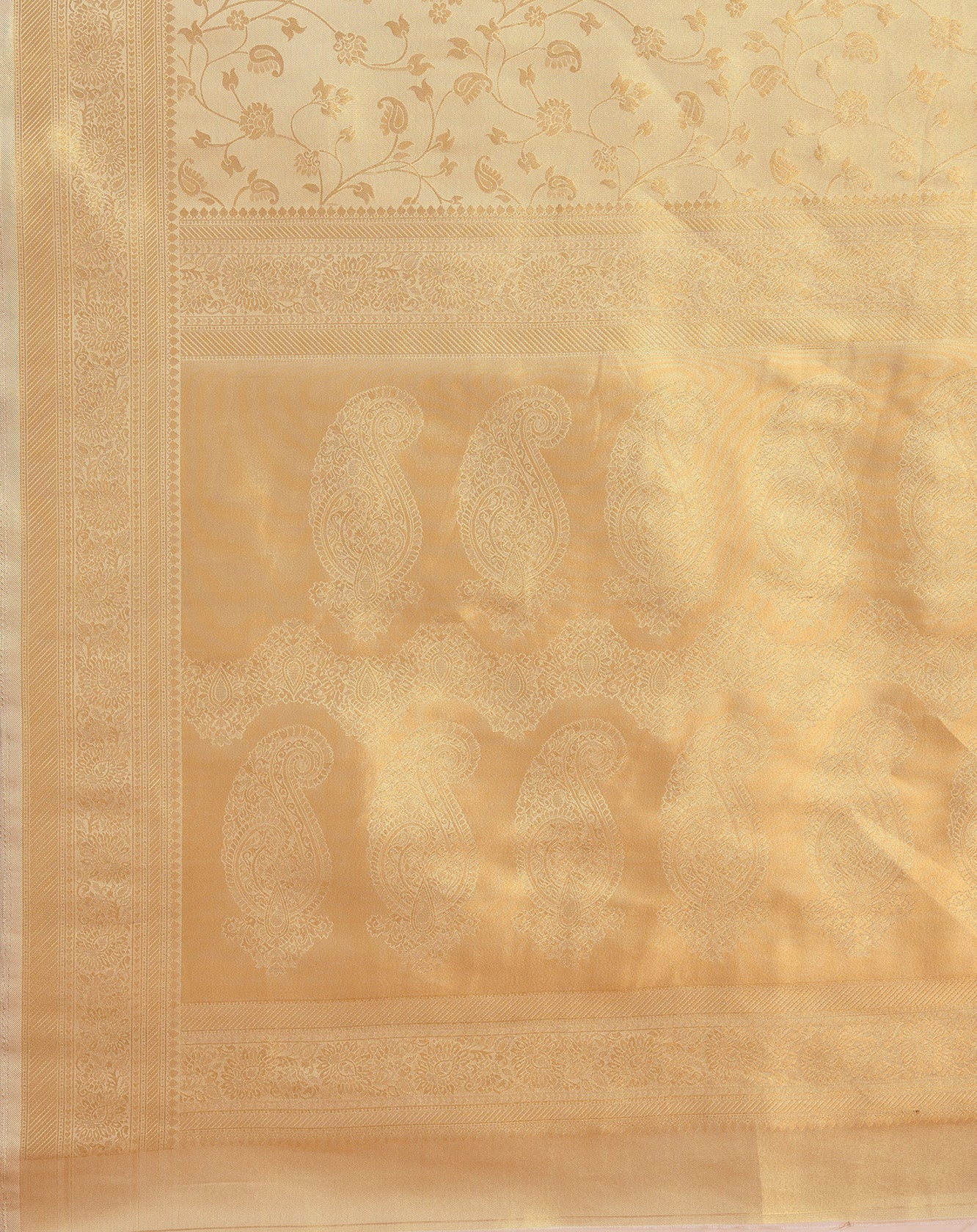 Beige Kanjivaram Silk Zari Woven Traditional Saree - Monjolika Fashion Beige Kanjivaram Silk Zari Woven Traditional Saree - Monjolika Fashion