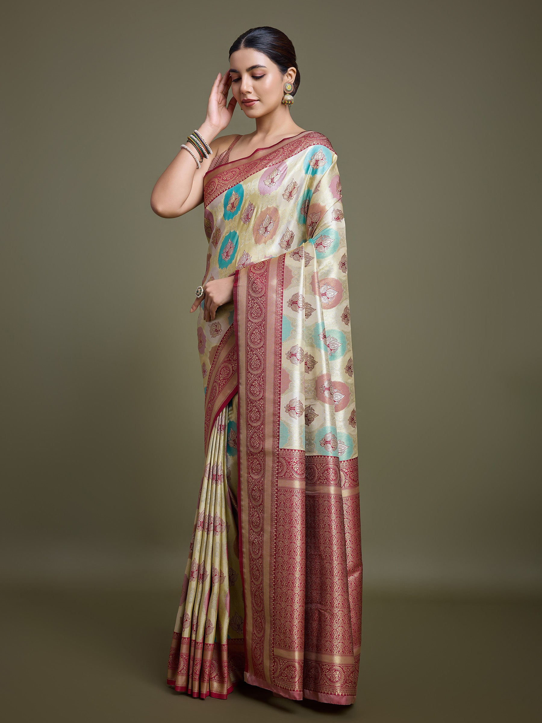 Maroon And Cream Banarasi Silk Jacquard weaving work Saree - Monjolika Fashion Maroon And Cream Banarasi Silk Jacquard weaving work Saree - Monjolika Fashion