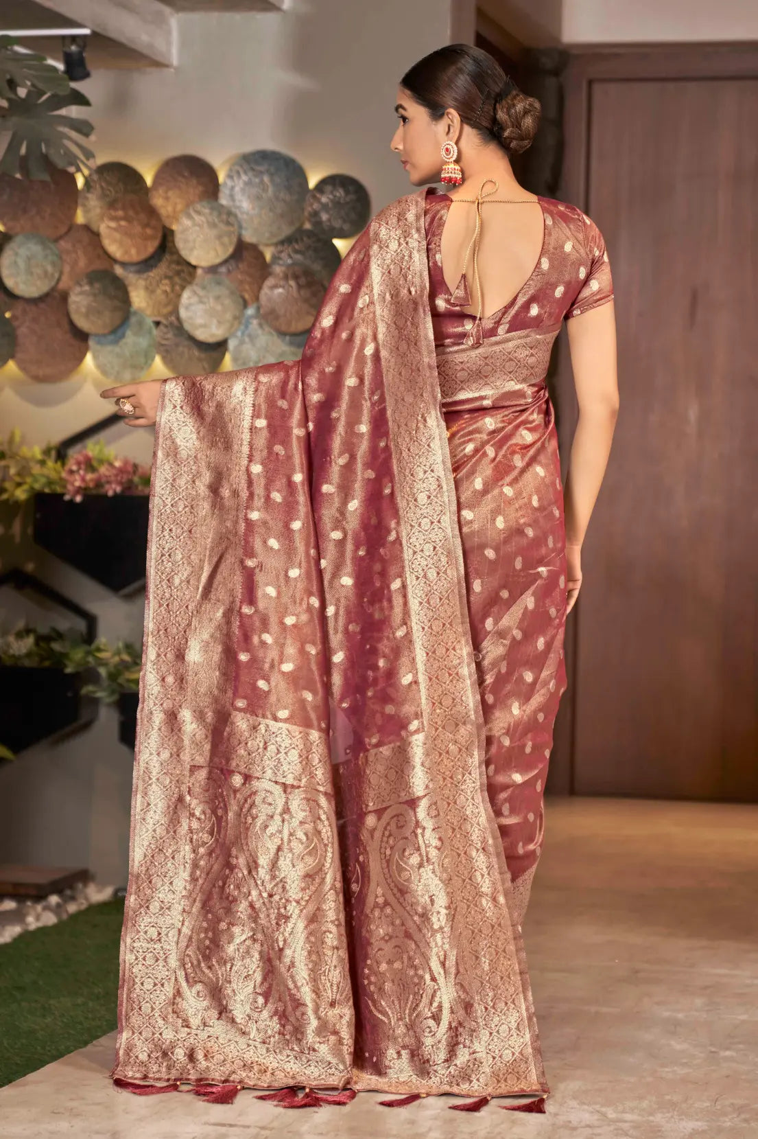 Rust Shimmer Silk Woven Trending Saree - Monjolika Fashion Rust Shimmer Silk Woven Trending Saree - Monjolika Fashion