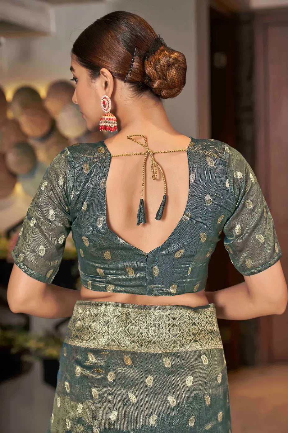 Grey Shimmer Silk Woven Trending Saree - Monjolika Fashion Grey Shimmer Silk Woven Trending Saree - Monjolika Fashion