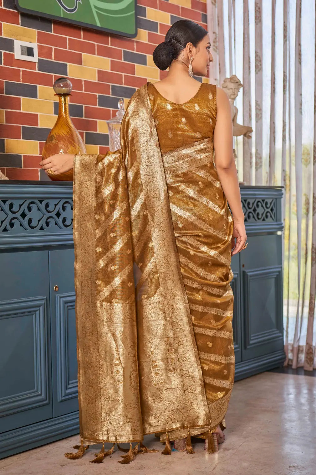 Mustard Shimmer Silk Woven Contemporary Style Saree - Monjolika Fashion Mustard Shimmer Silk Woven Contemporary Style Saree - Monjolika Fashion