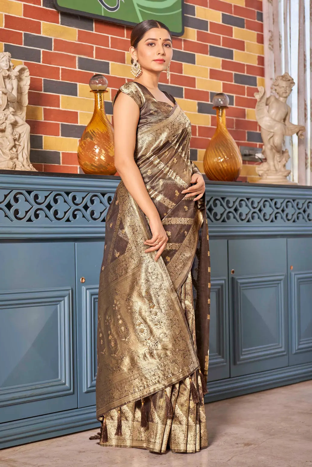 Coffee Brown Shimmer Silk Zari Woven Contemporary Style Saree - Monjolika Fashion Coffee Brown Shimmer Silk Zari Woven Contemporary Style Saree - Monjolika Fashion