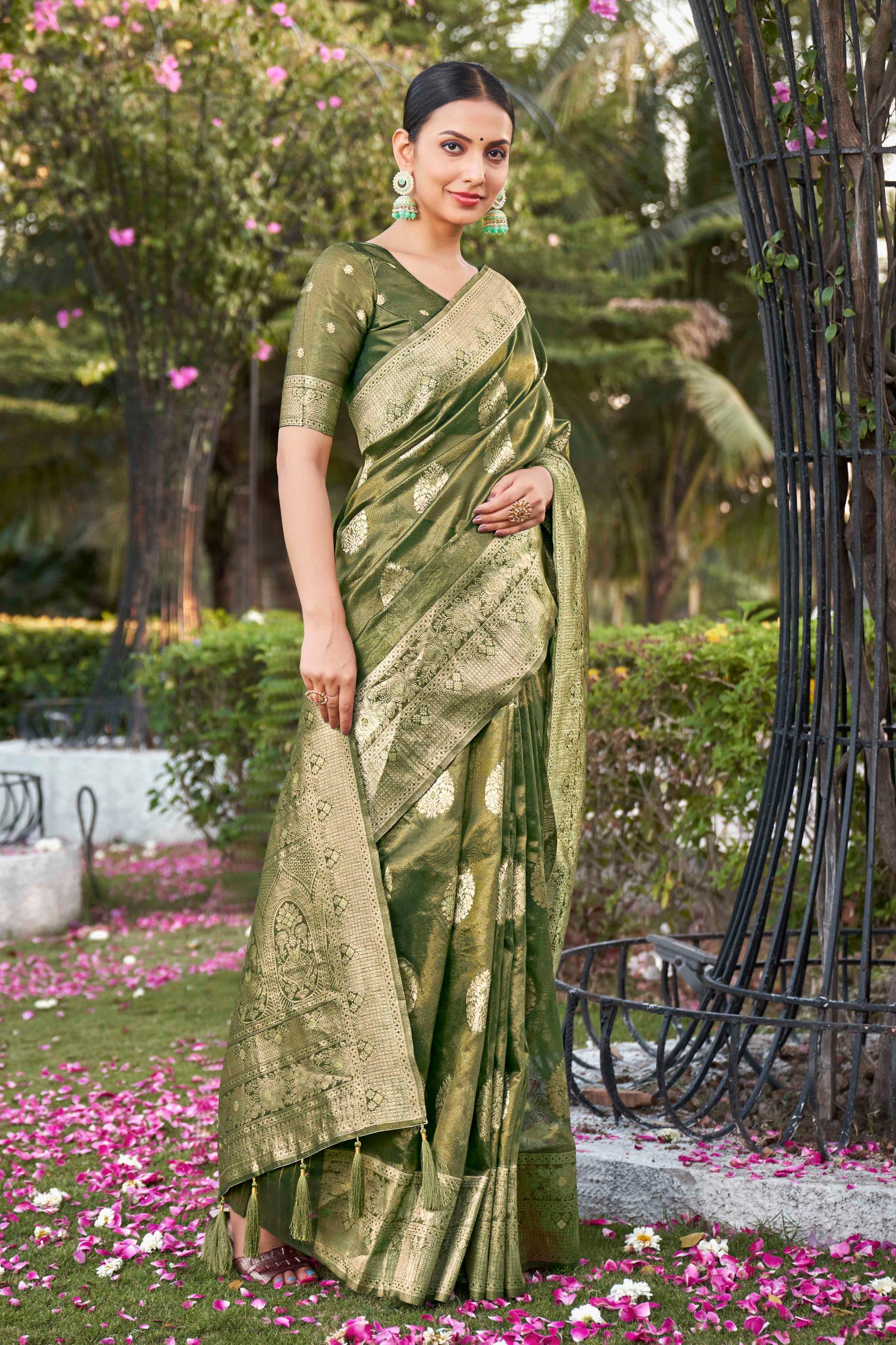 Green Shimmer Silk Zari Woven Fancy Saree - Monjolika Fashion Green Shimmer Silk Zari Woven Fancy Saree - Monjolika Fashion