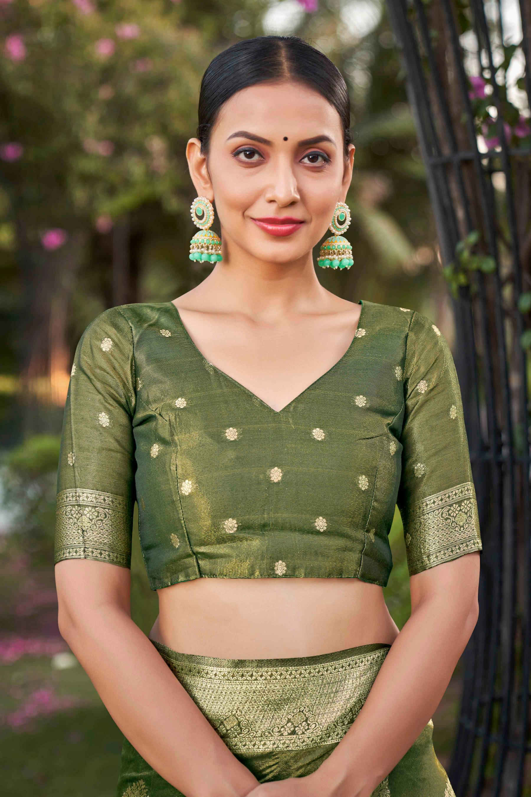 Green Shimmer Silk Zari Woven Fancy Saree - Monjolika Fashion Green Shimmer Silk Zari Woven Fancy Saree - Monjolika Fashion