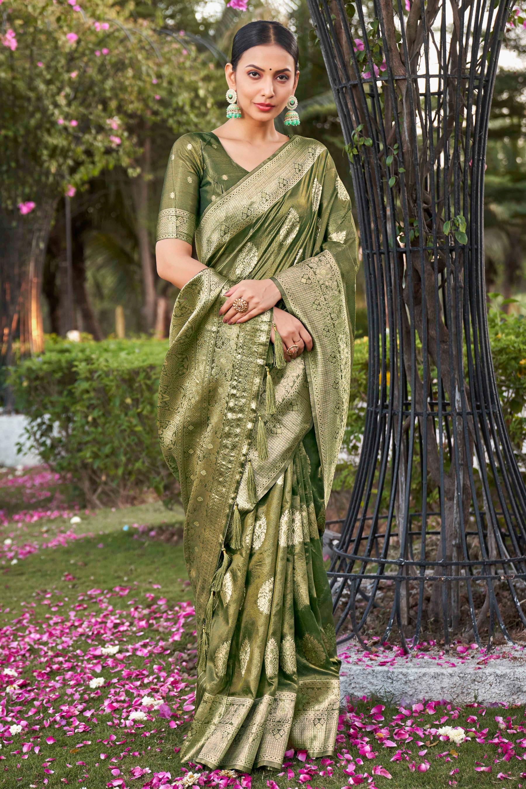 Green Shimmer Silk Zari Woven Fancy Saree - Monjolika Fashion Green Shimmer Silk Zari Woven Fancy Saree - Monjolika Fashion