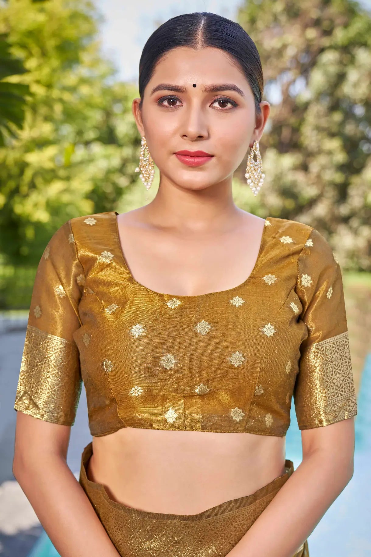 Mustard Shimmer Silk Woven Contemporary Wear Saree - Monjolika Fashion Mustard Shimmer Silk Woven Contemporary Wear Saree - Monjolika Fashion