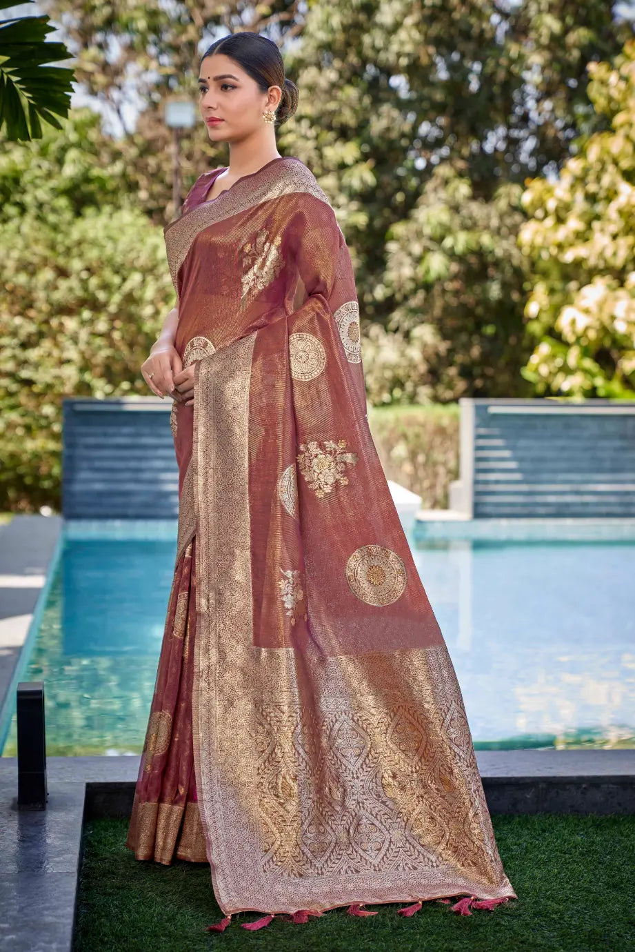Rust Shimmer Silk Woven Contemporary Wear Saree - Monjolika Fashion Rust Shimmer Silk Woven Contemporary Wear Saree - Monjolika Fashion