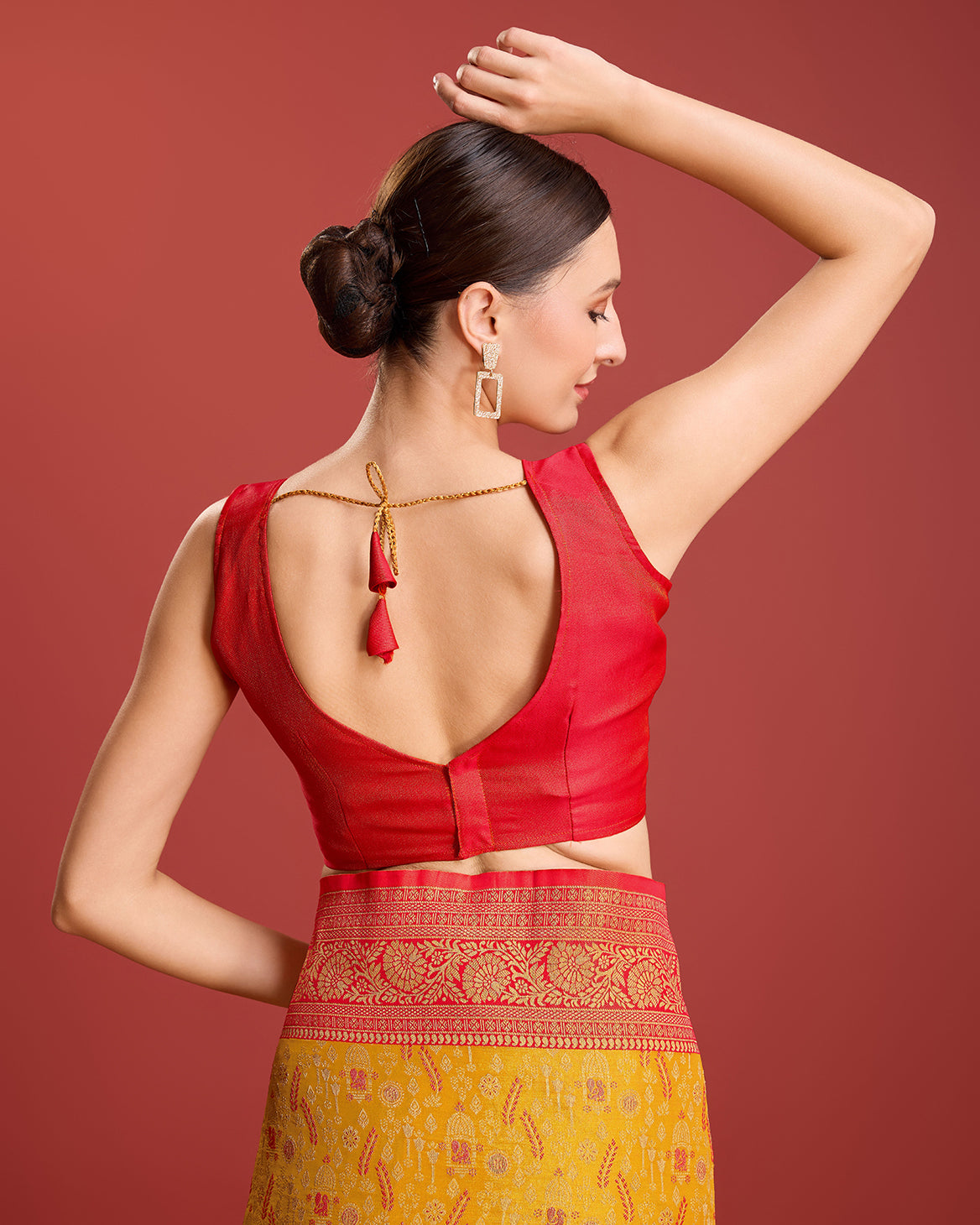Mustard Kanjivaram Silk Woven Traditional Sarees - Monjolika Fashion Mustard Kanjivaram Silk Woven Traditional Sarees - Monjolika Fashion