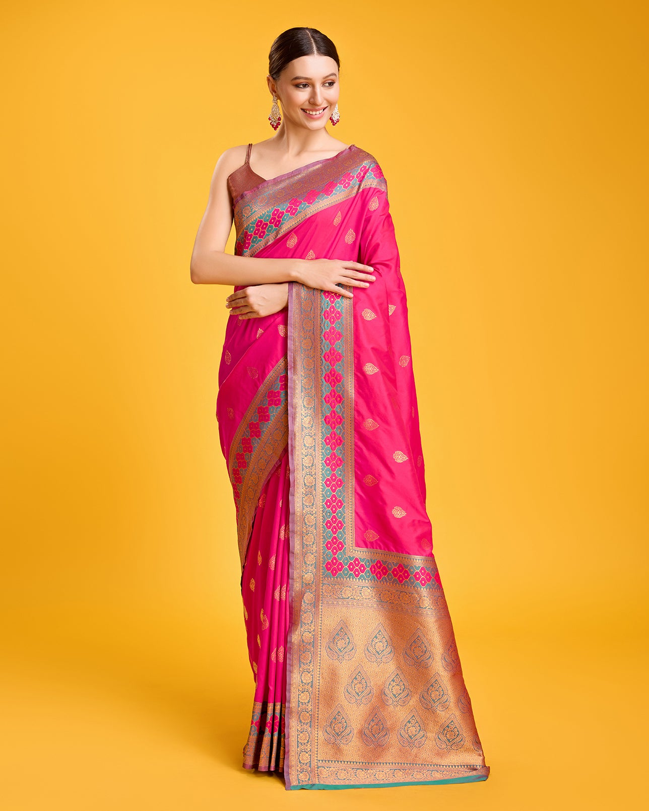 Rani Pink Banarasi silk Brocade Woven Saree - Monjolika Fashion Rani Pink Banarasi silk Brocade Woven Saree - Monjolika Fashion