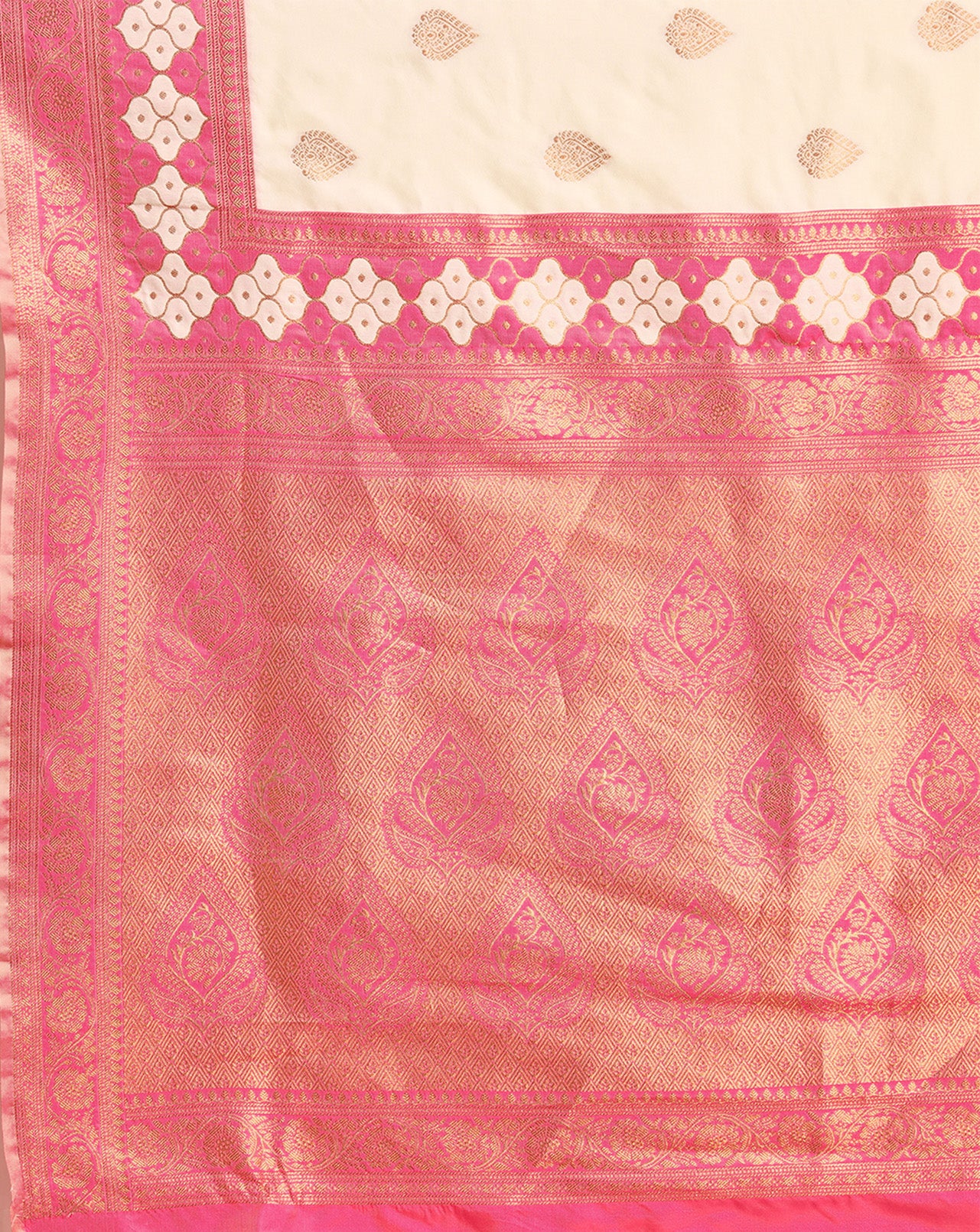 Rani Pink Banarasi silk Brocade Woven Saree - Monjolika Fashion Rani Pink Banarasi silk Brocade Woven Saree - Monjolika Fashion