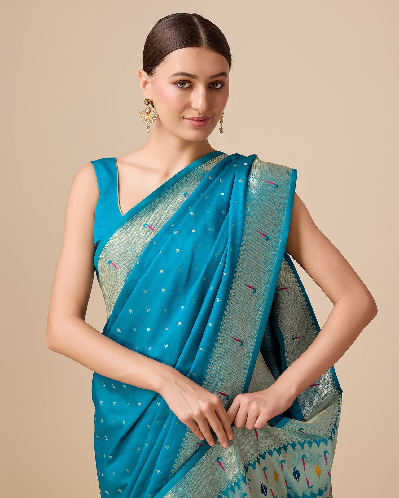 Red Paithani Silk Weaving Traditional Saree - Monjolika Fashion Red Paithani Silk Weaving Traditional Saree - Monjolika Fashion