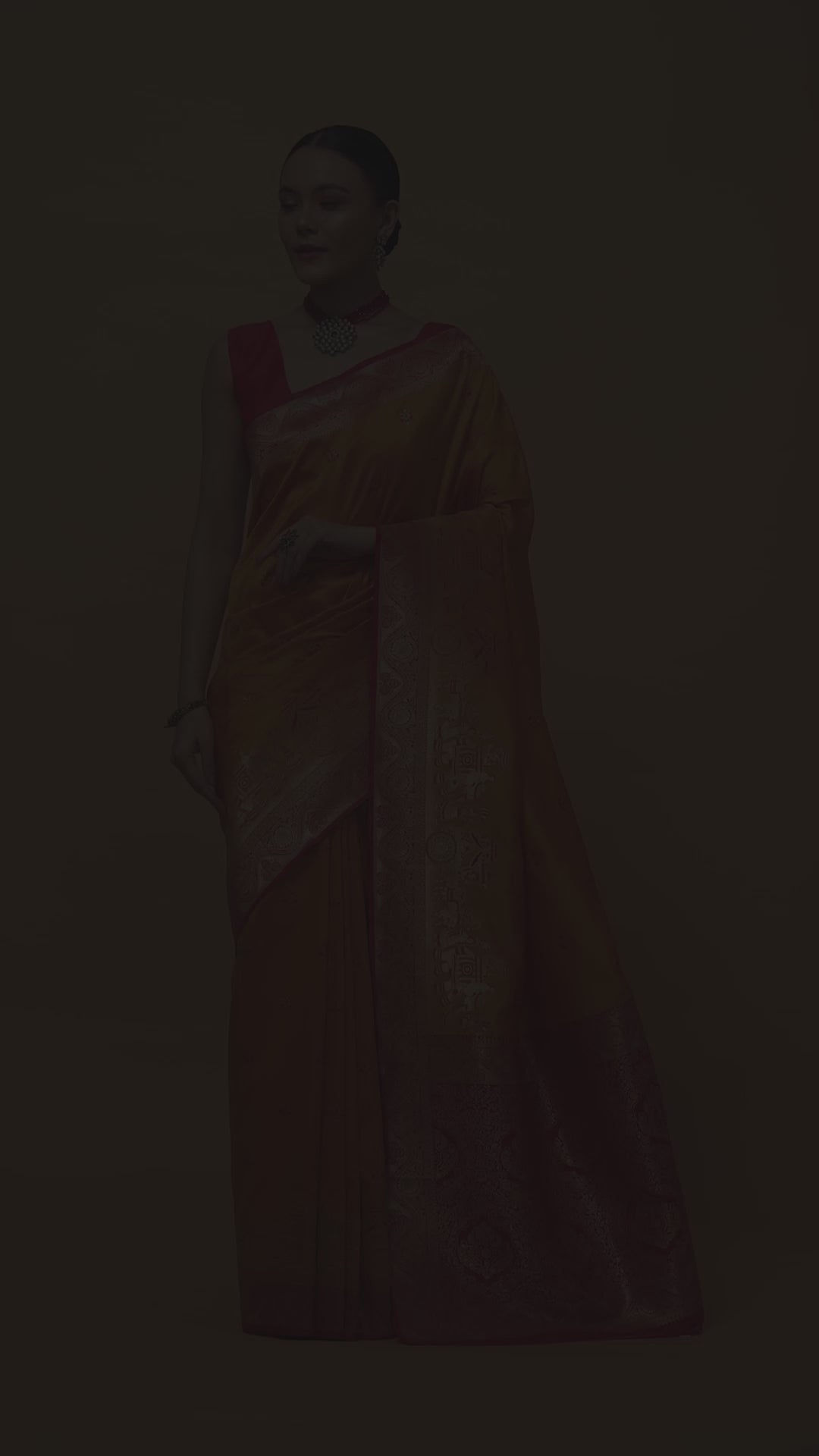 Orange Banarasi Silk Dulha Dulhan Zari Woven Saree Orange Banarasi Silk Dulha Dulhan Zari Woven Saree