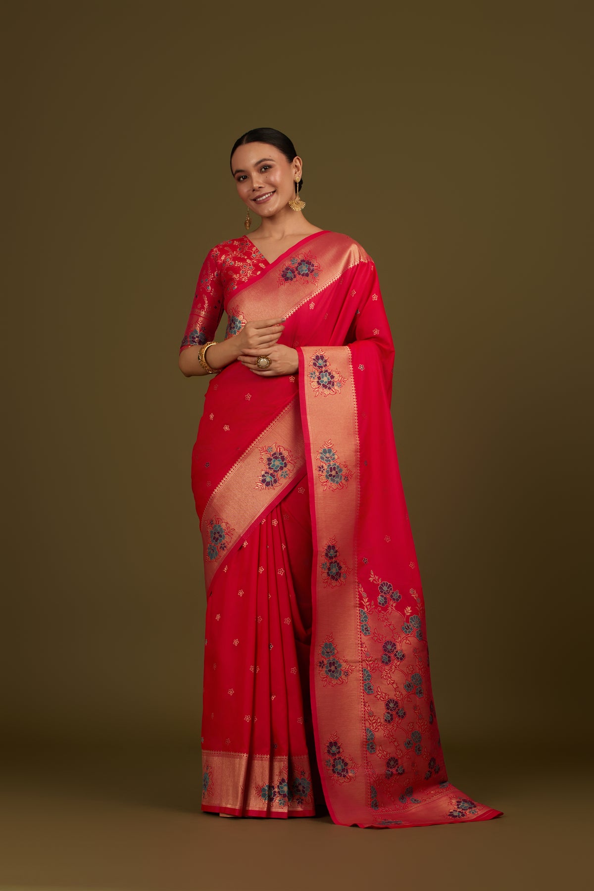 Pink Silk Blend Zari Woven Classic Saree