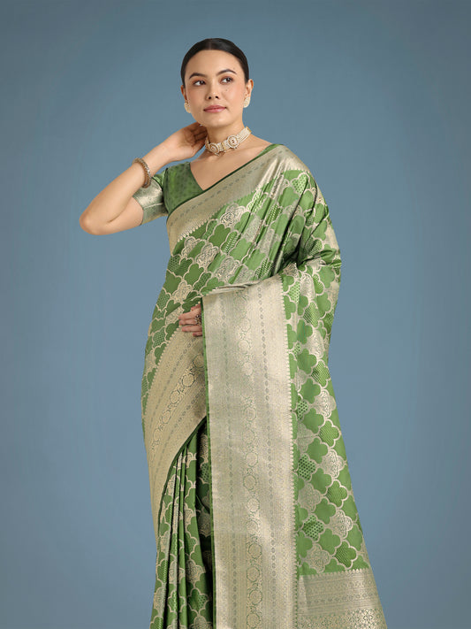 Charming Green Soft Banarasi Silk Saree With Pretty Blouse Piece