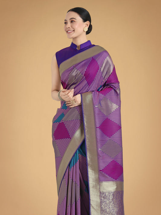 Lavender Colour Banarasi Silk Zari Weaving Classic Saree