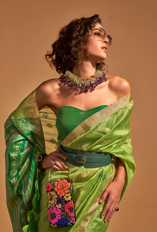 Light Parrot Green Handloom Silk Zari Weaving Classic Saree