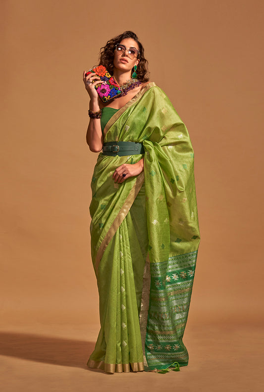 Light Parrot Green Handloom Silk Zari Weaving Classic Saree