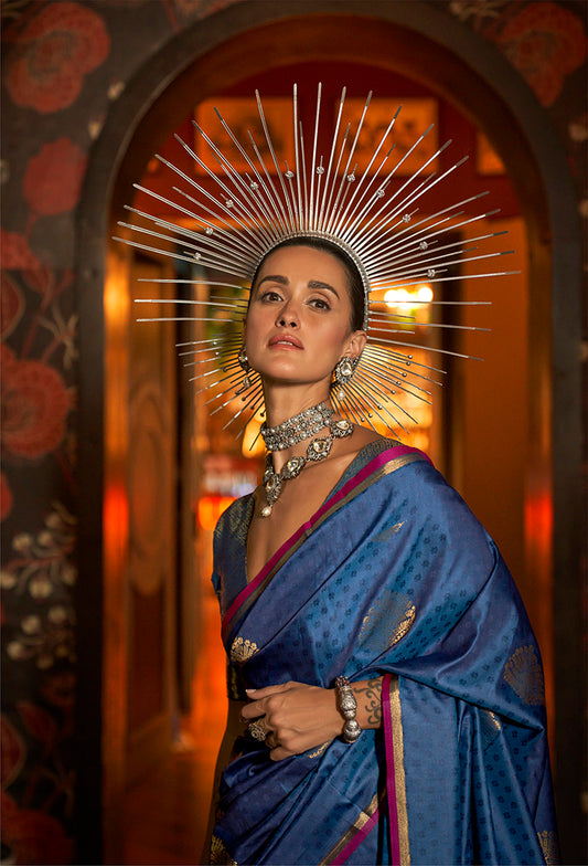 Blue Classic Weaving Silk Saree with Intricate Zari Motifs