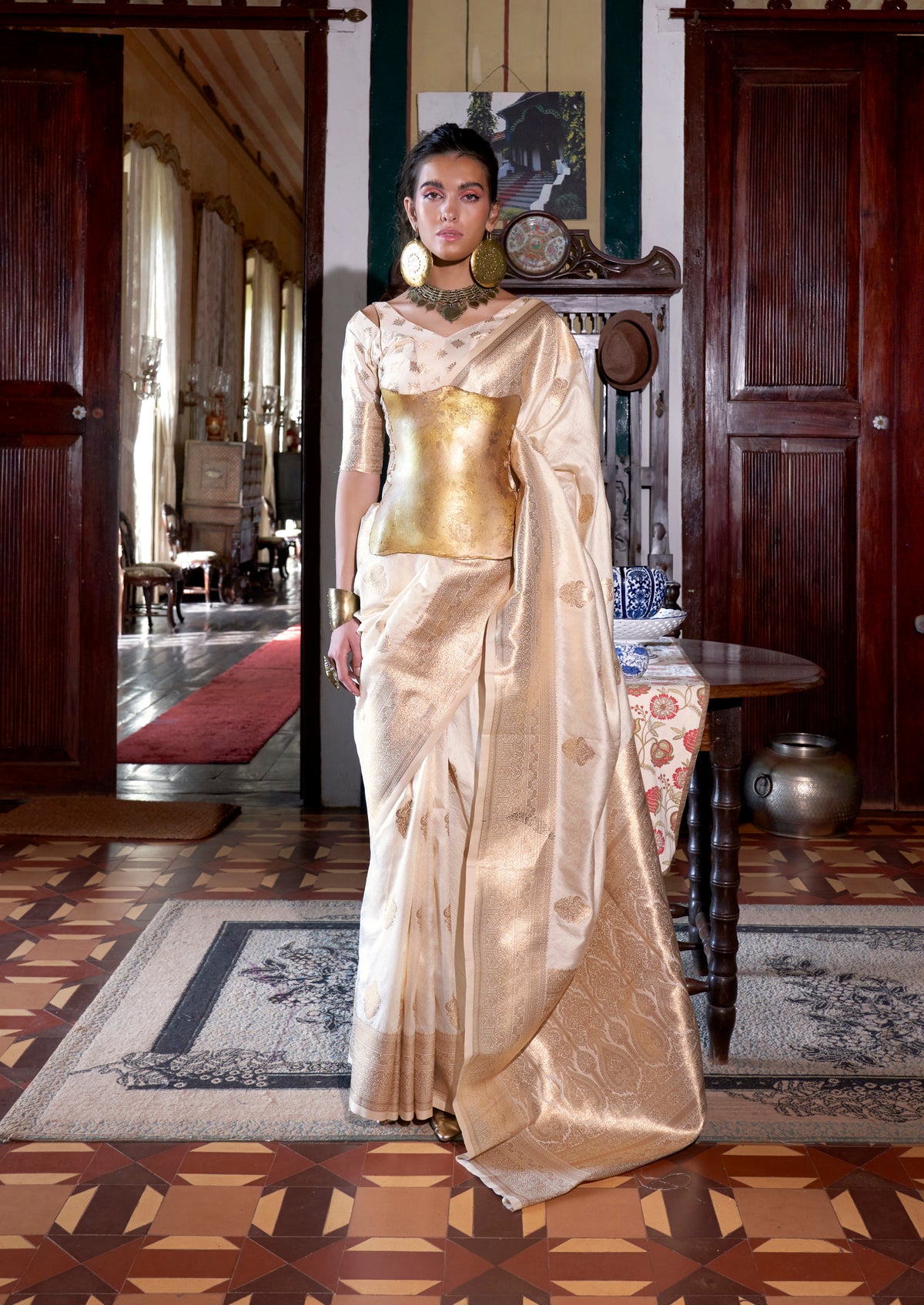 Cream Color Two Tone Hnadloom Weaving Silk Traditional Saree