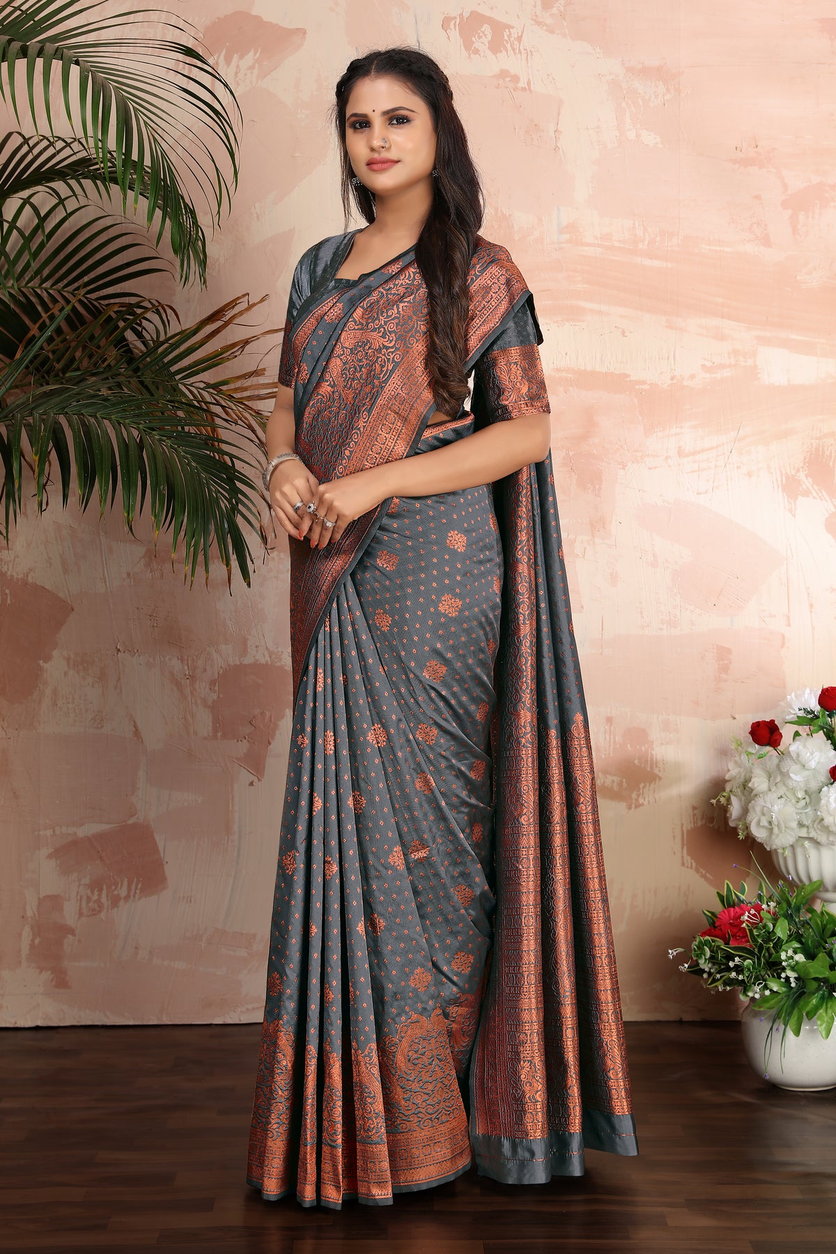 Grey Silk Blend Woven Trendy Saree